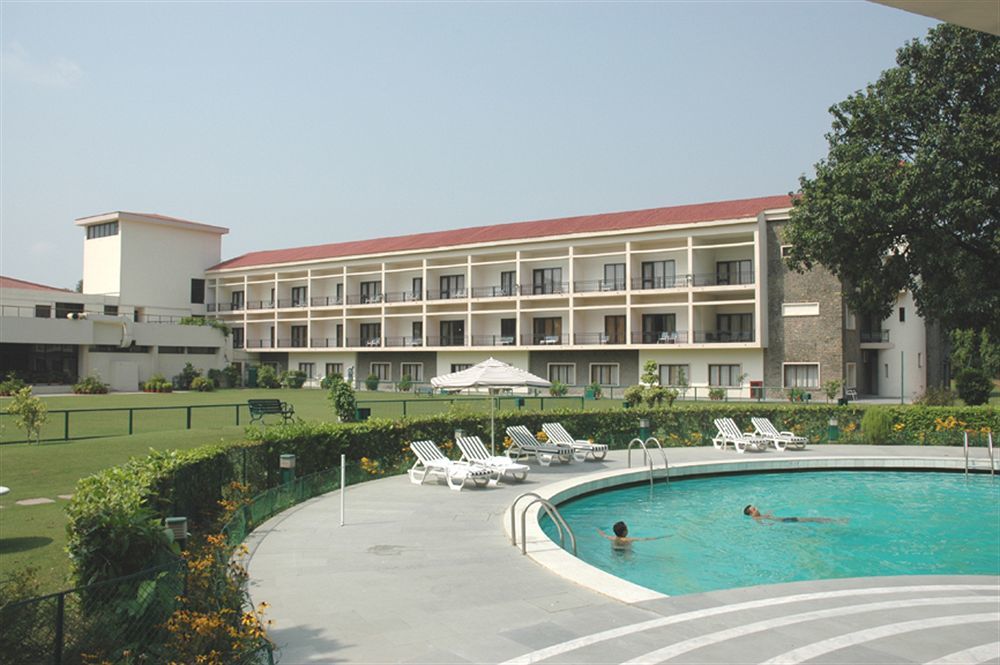 Hotel Mountview Chandigarh Luaran gambar