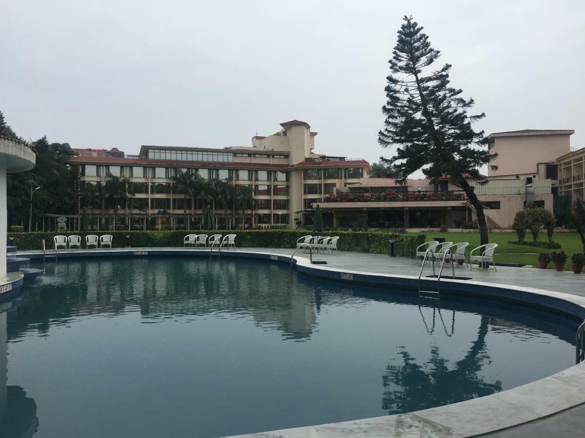 Hotel Mountview Chandigarh Luaran gambar